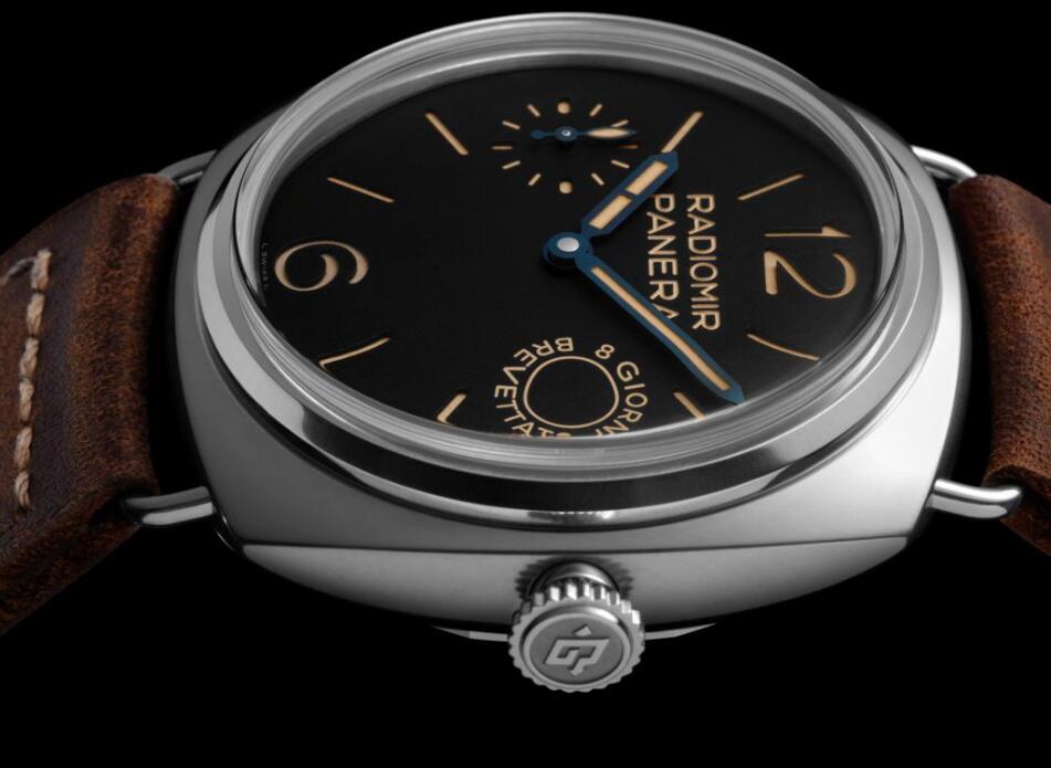 The Panerai Radiomir is created to commemorate the historical model of Panerai in the history.